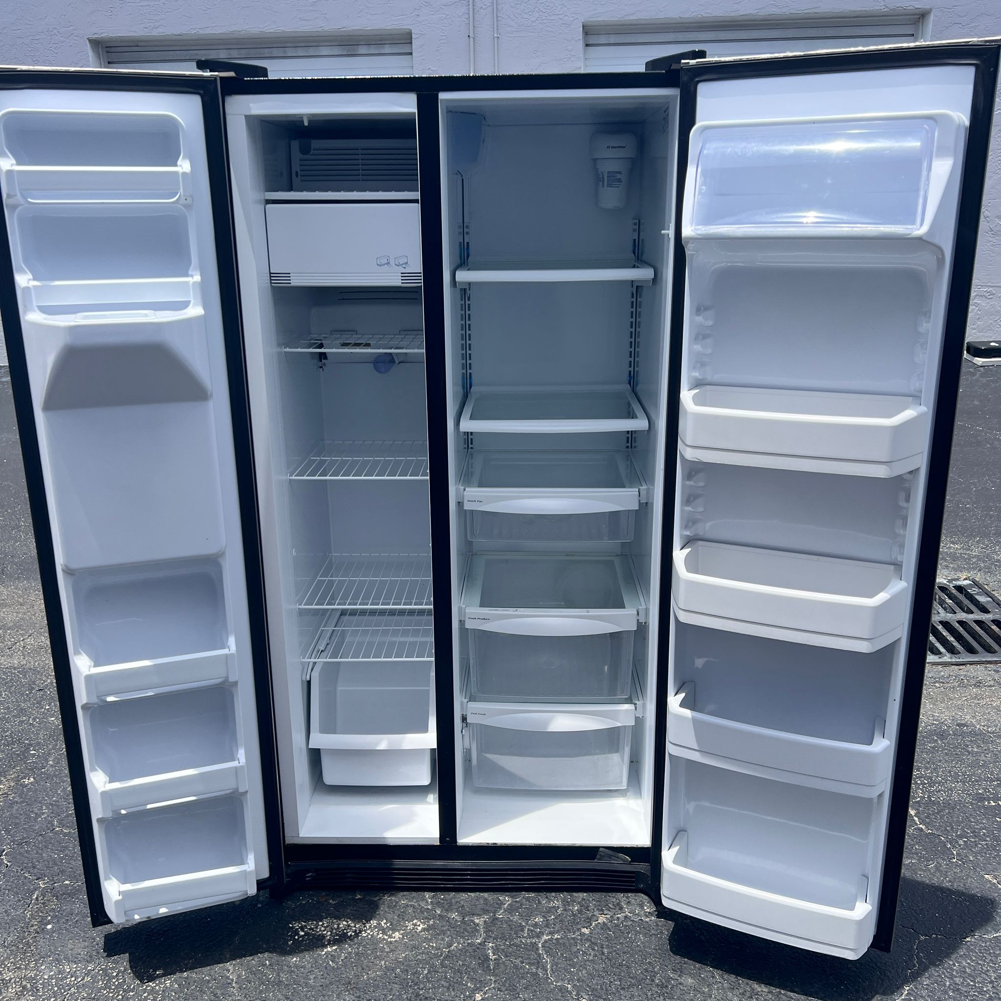 GE Stainless Steel Refrigerator GE Stainless Steel Refrigerator